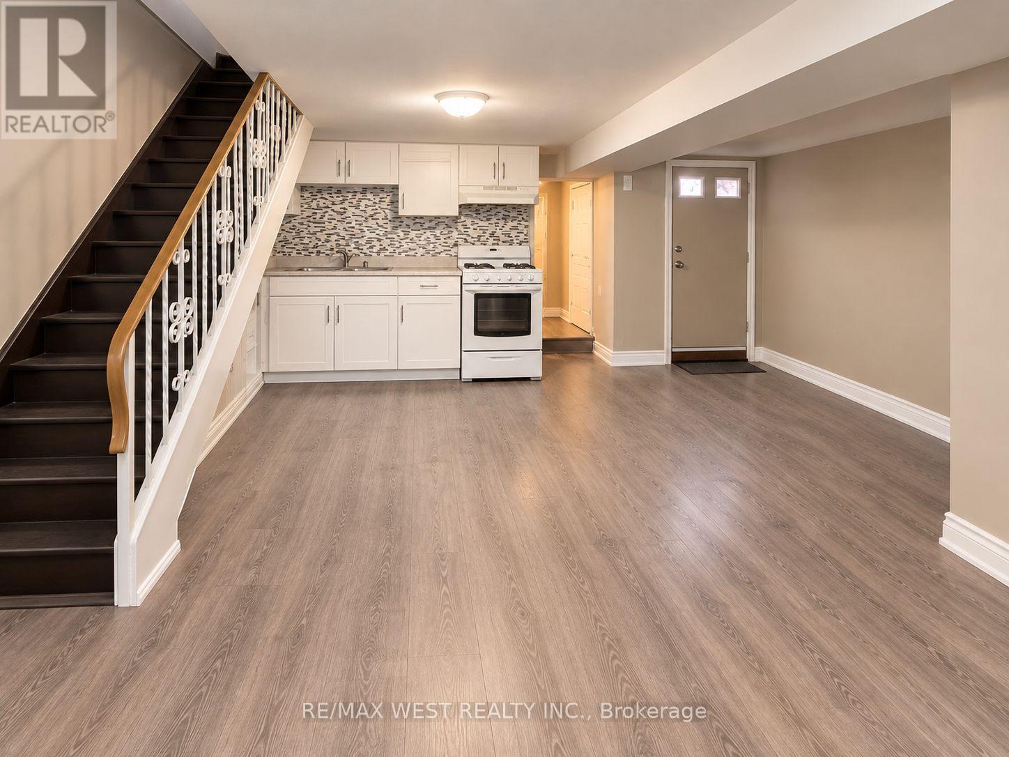 Bsmt - 508 Concord Avenue, Toronto (Dovercourt-Wallace Emerson-Junction), Ontario  M6H 2P8 - Photo 2 - W14113362