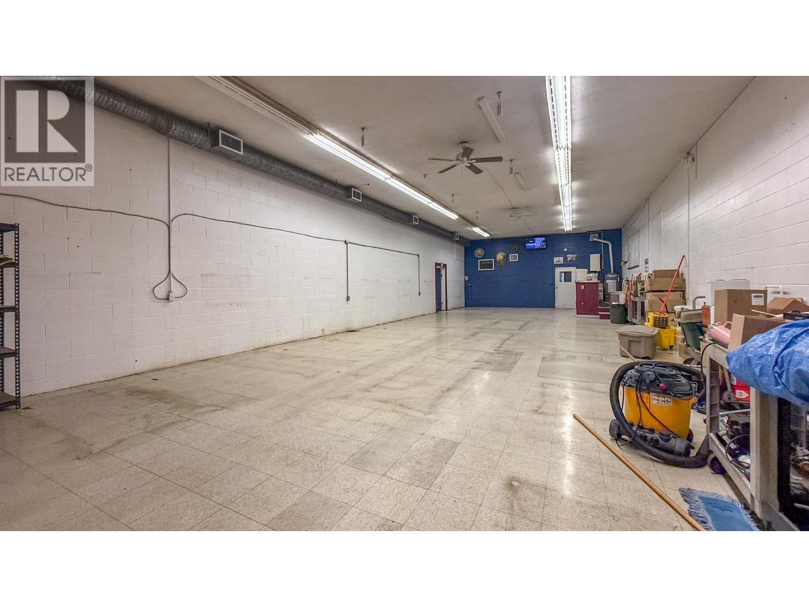 4313 25 Avenue Unit# 2A &amp; 3A
