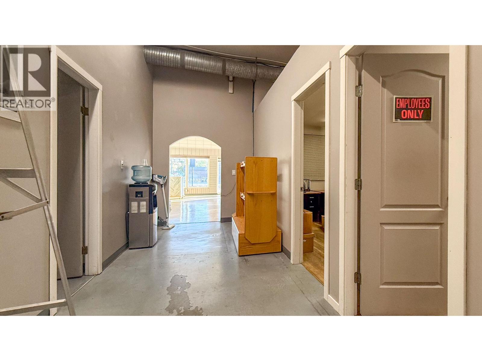 4313 25 Avenue Unit# 2A &amp; 3A