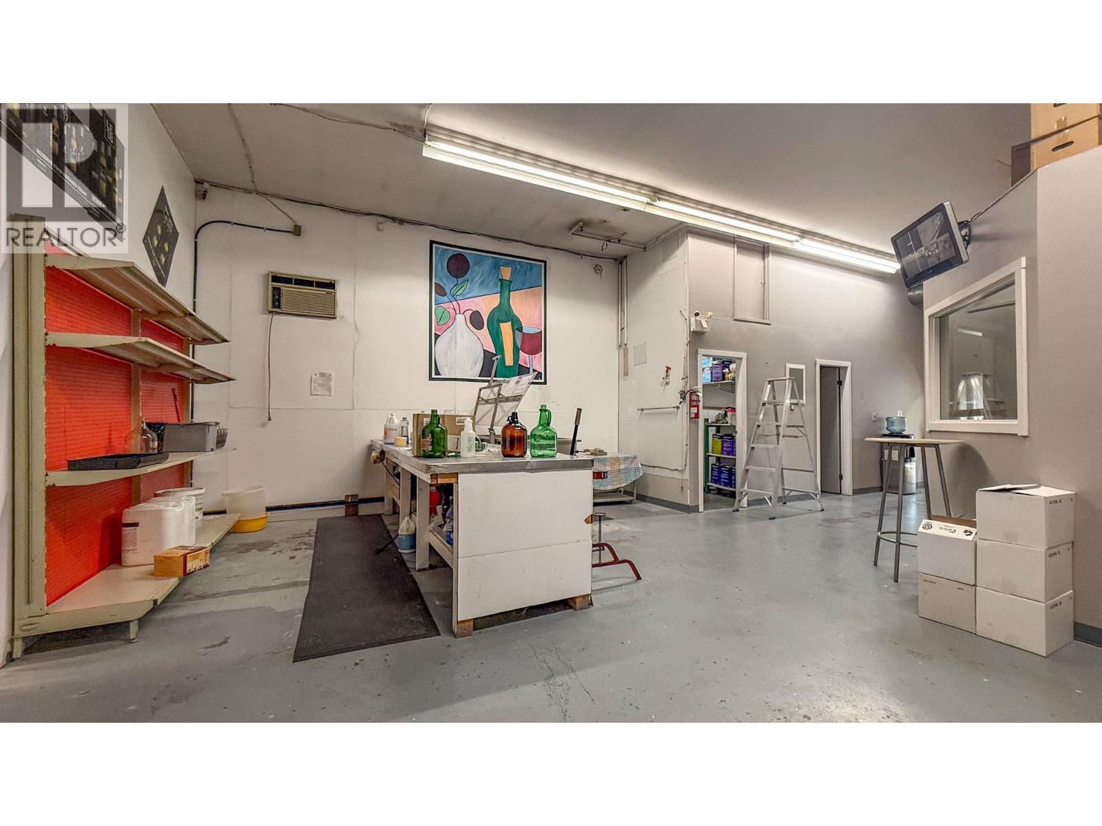 4313 25 Avenue Unit# 2A &amp; 3A