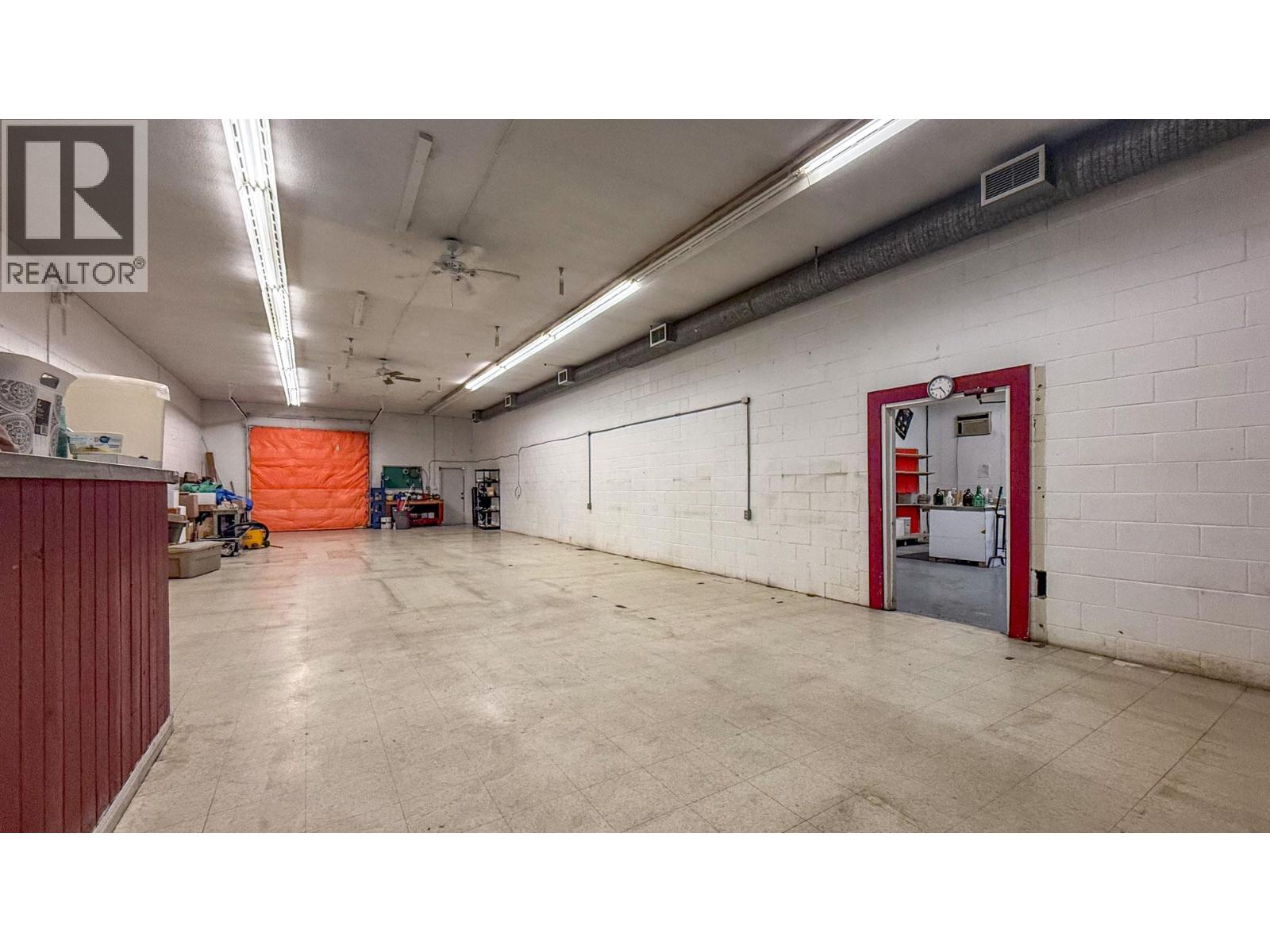 4313 25 Avenue Unit# 2A &amp; 3A