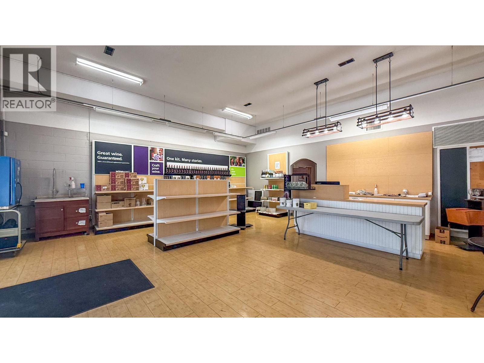 4313 25 Avenue Unit# 2A &amp; 3A