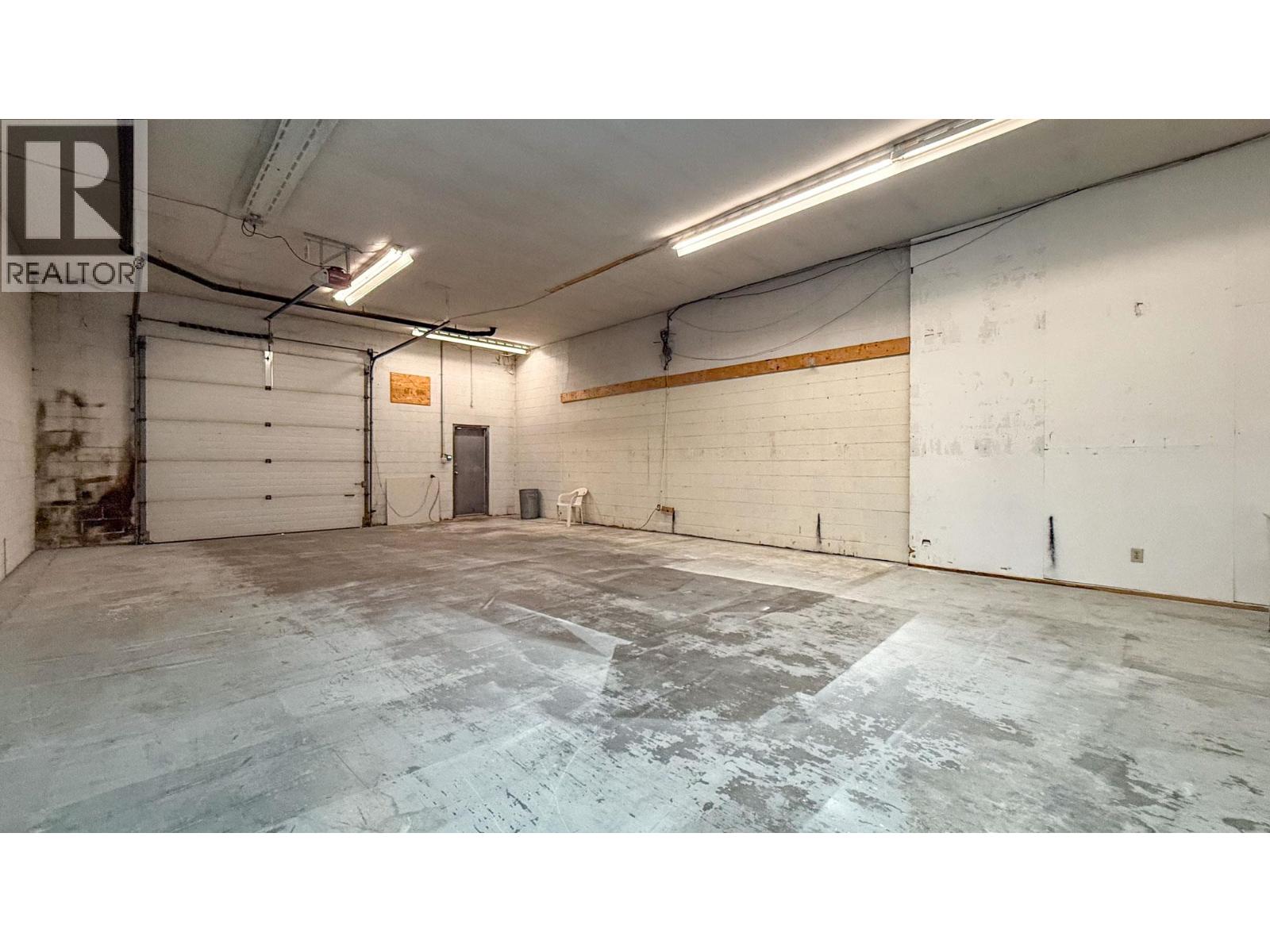 4313 25 Avenue Unit# 2A &amp; 3A