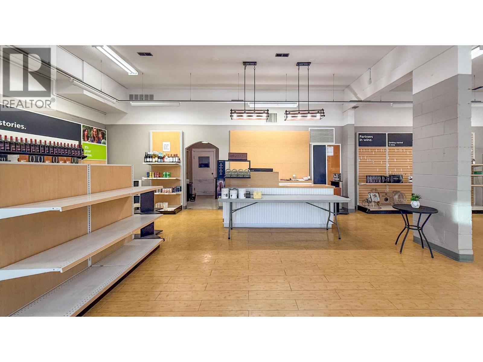 4313 25 Avenue Unit# 2A &amp; 3A