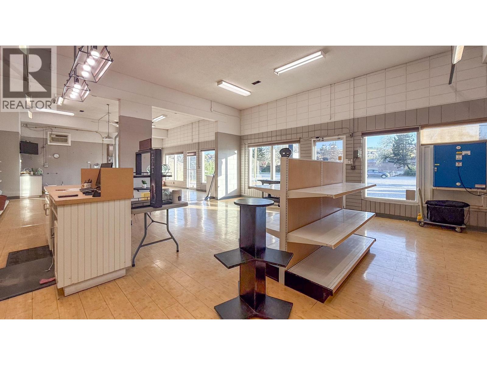 4313 25 Avenue Unit# 2A &amp; 3A