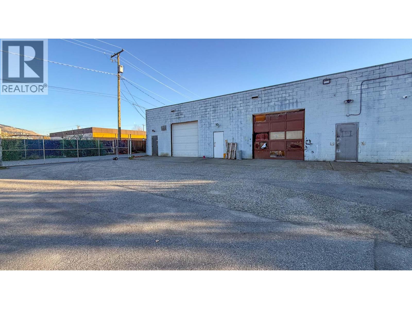 4313 25 Avenue Unit# 2A &amp; 3A