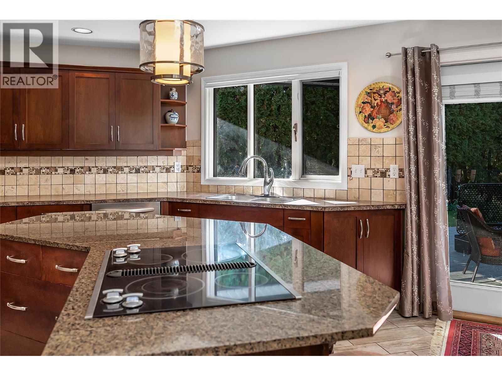437 Duke Court, Kelowna, British Columbia  V1W 3A2 - Photo 22 - 10404377