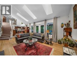 437 Duke Court, Kelowna, British Columbia V1W 3A2 - Photo 11 - 10404377