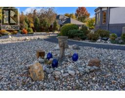 437 Duke Court, Kelowna, British Columbia V1W 3A2 - Photo 4 - 10404377