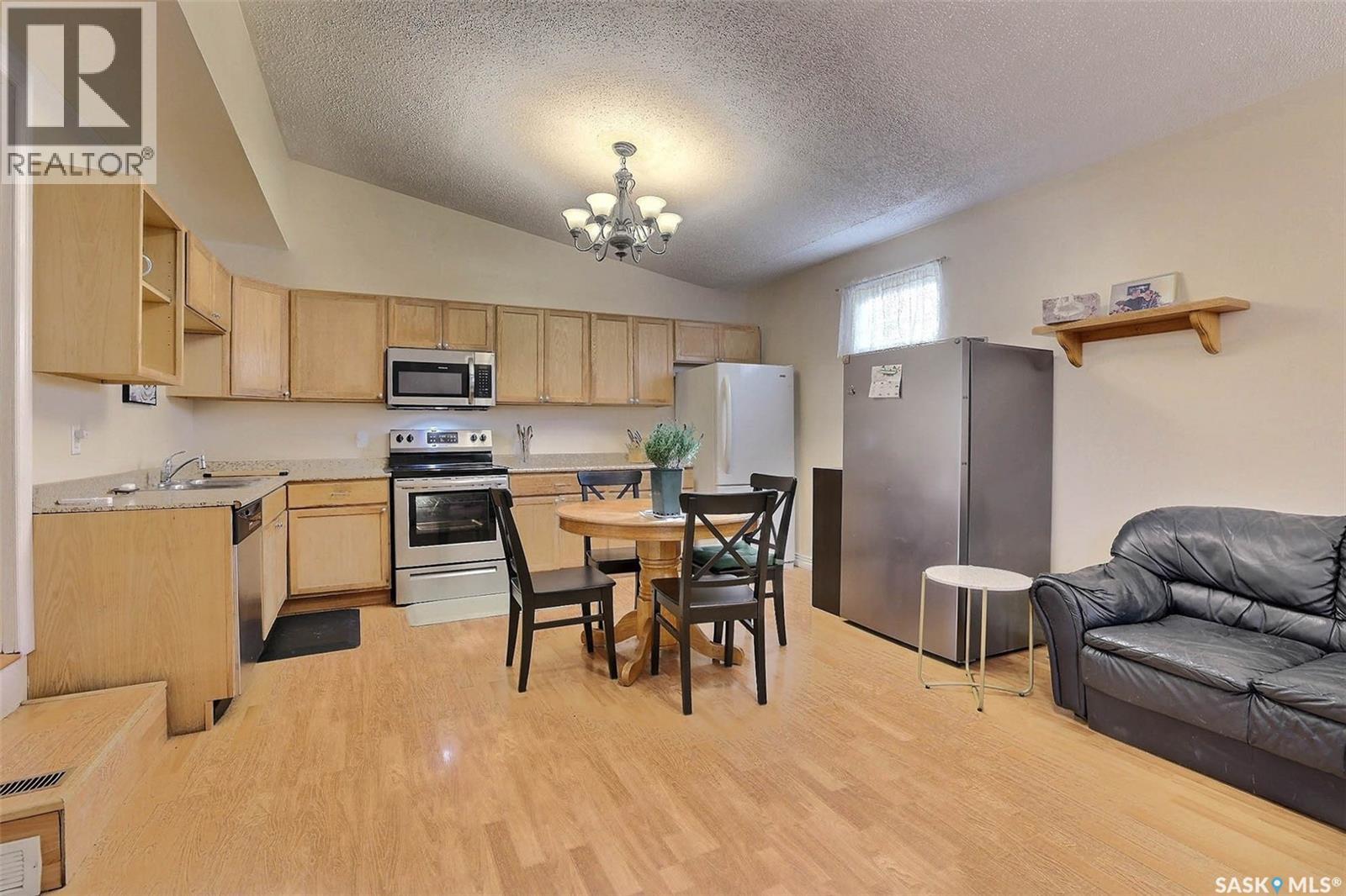 827 15th Avenue, Regina, Saskatchewan  S4N 0V2 - Photo 10 - SK051830