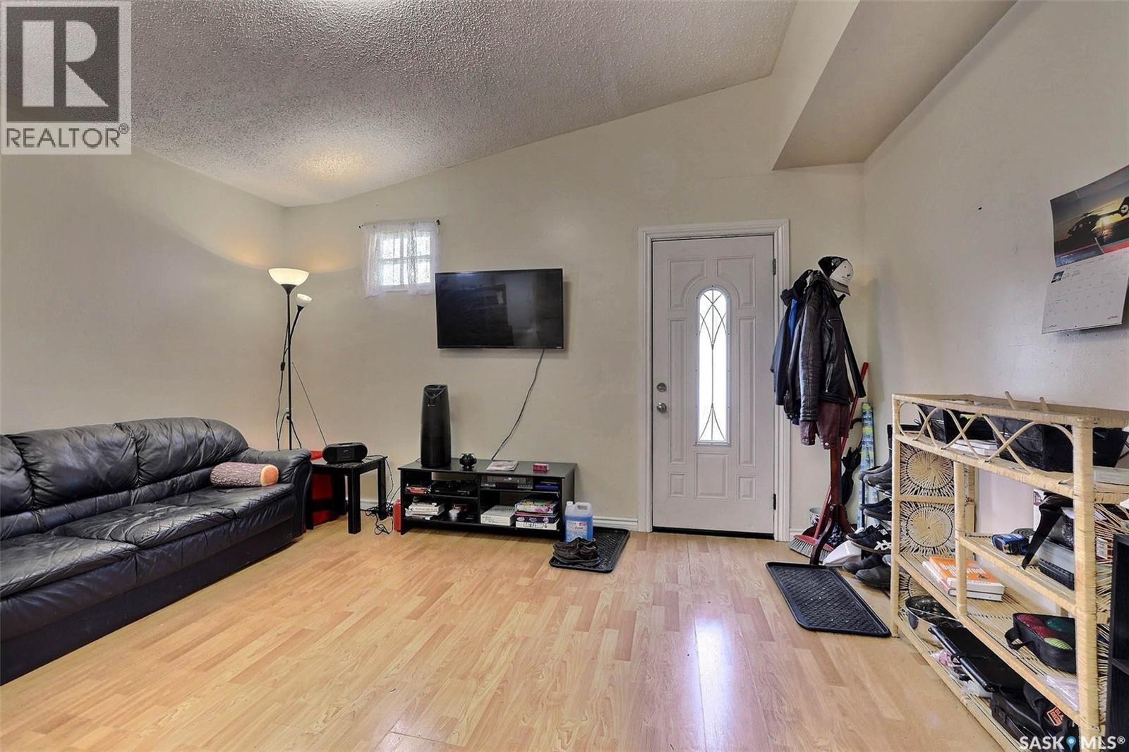 827 15th Avenue, Regina, Saskatchewan  S4N 0V2 - Photo 7 - SK051830