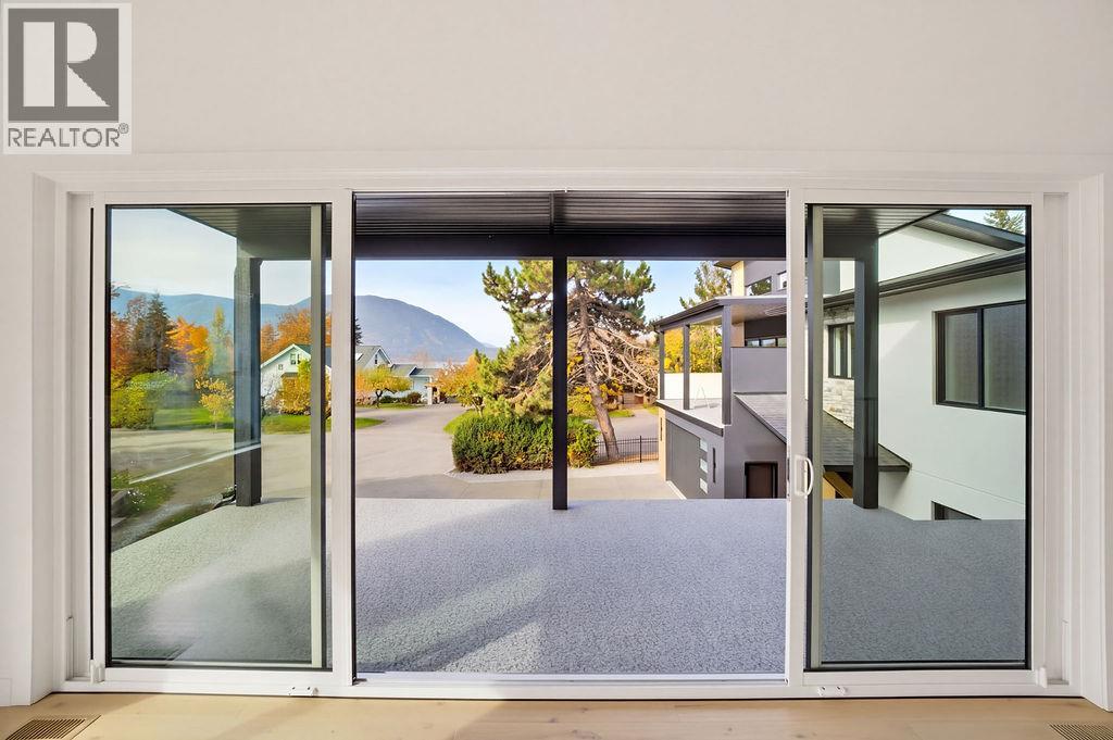 1080 9 Avenue NE Unit# 2, Salmon Arm, British Columbia  V1E 4A8 - Photo 22 - 10404282