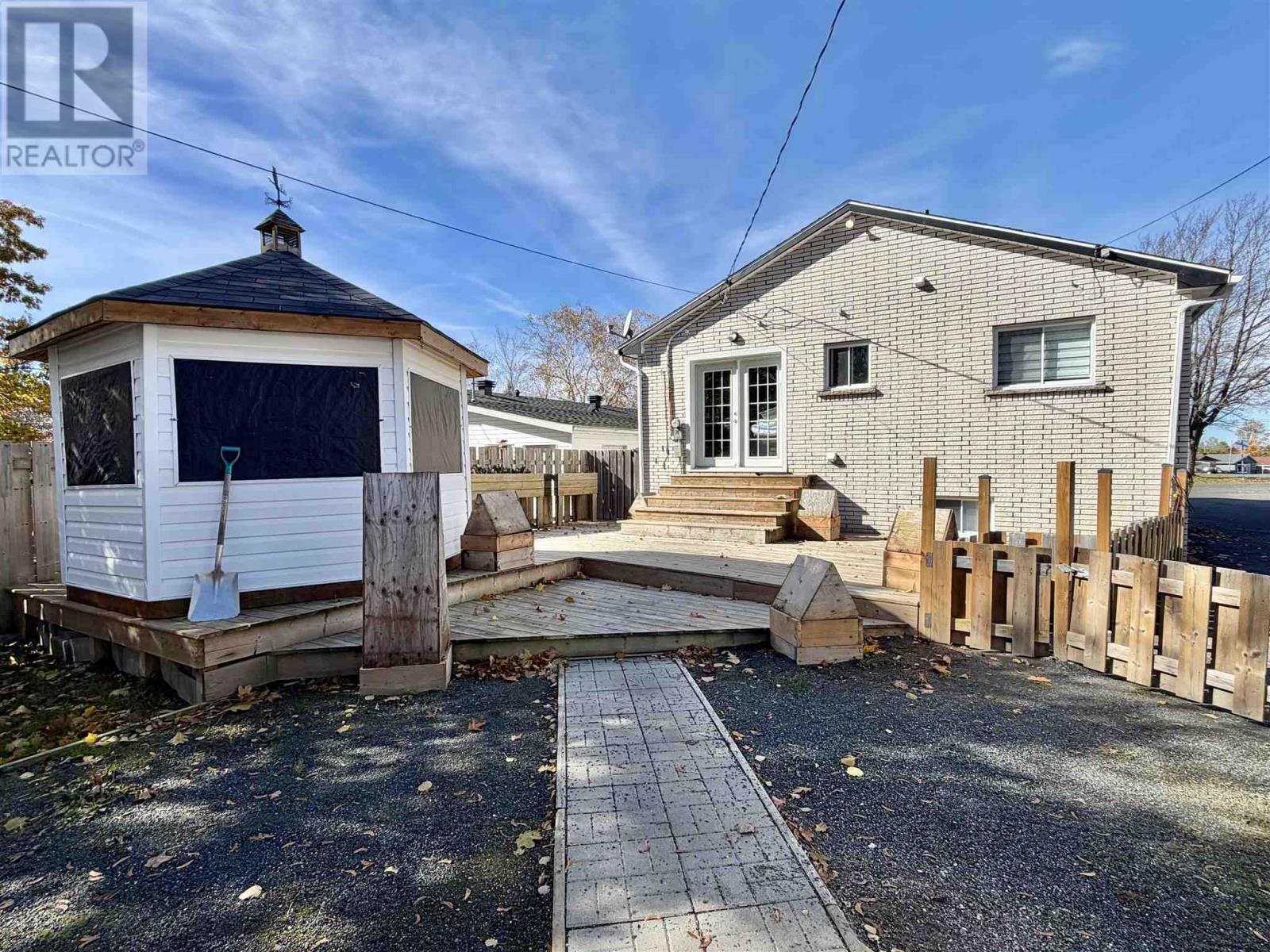 31 Ferguson Rd, Elliot Lake, Ontario  P5A 1C4 - Photo 44 - SM262976