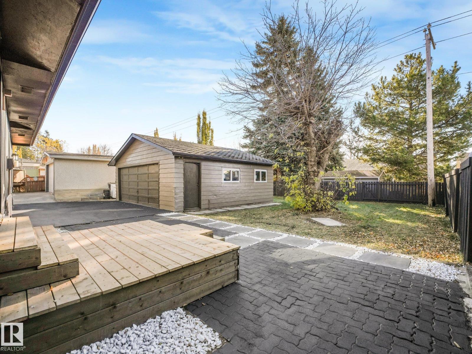 1036 MOYER DR