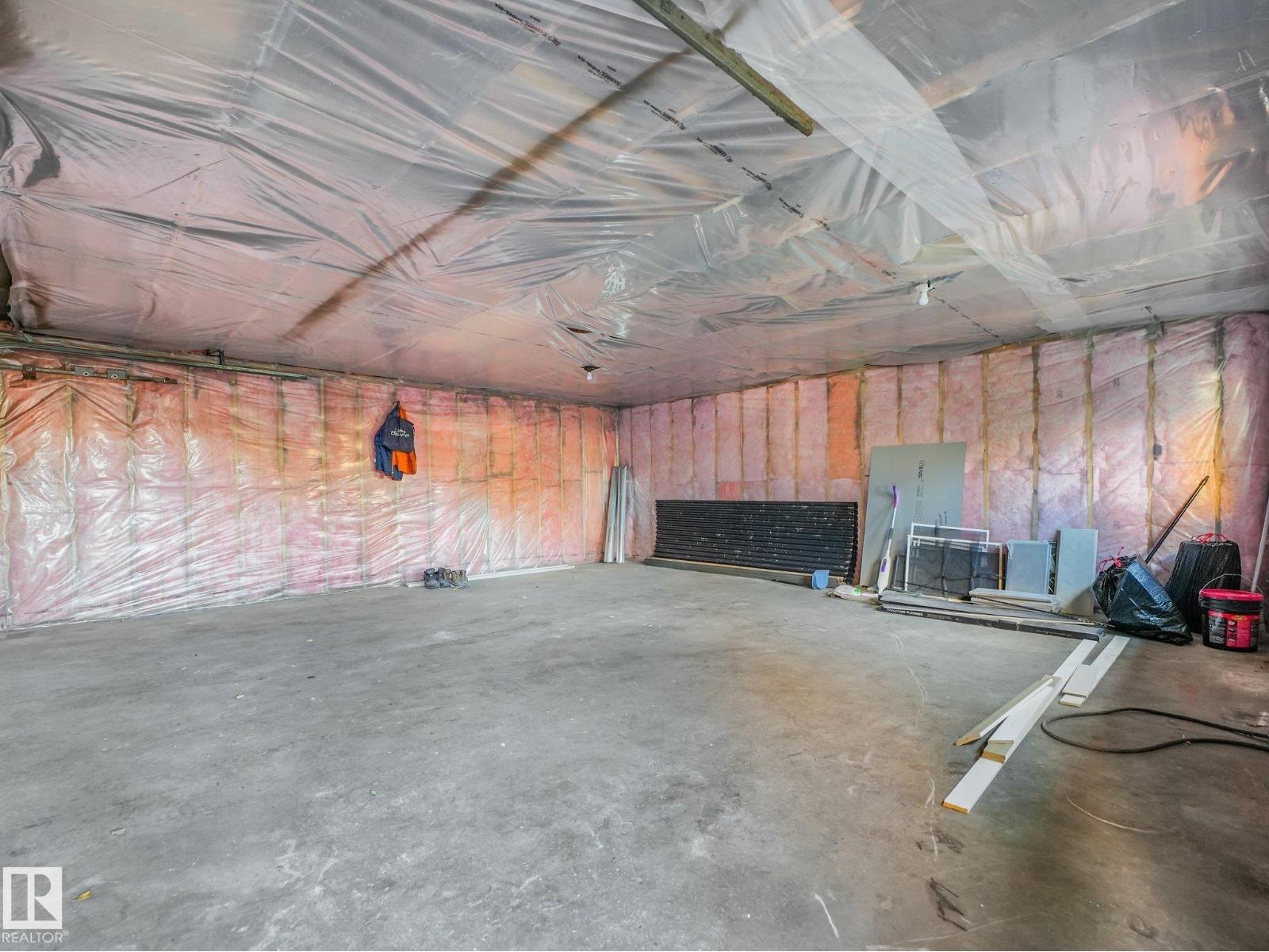 1036 MOYER DR