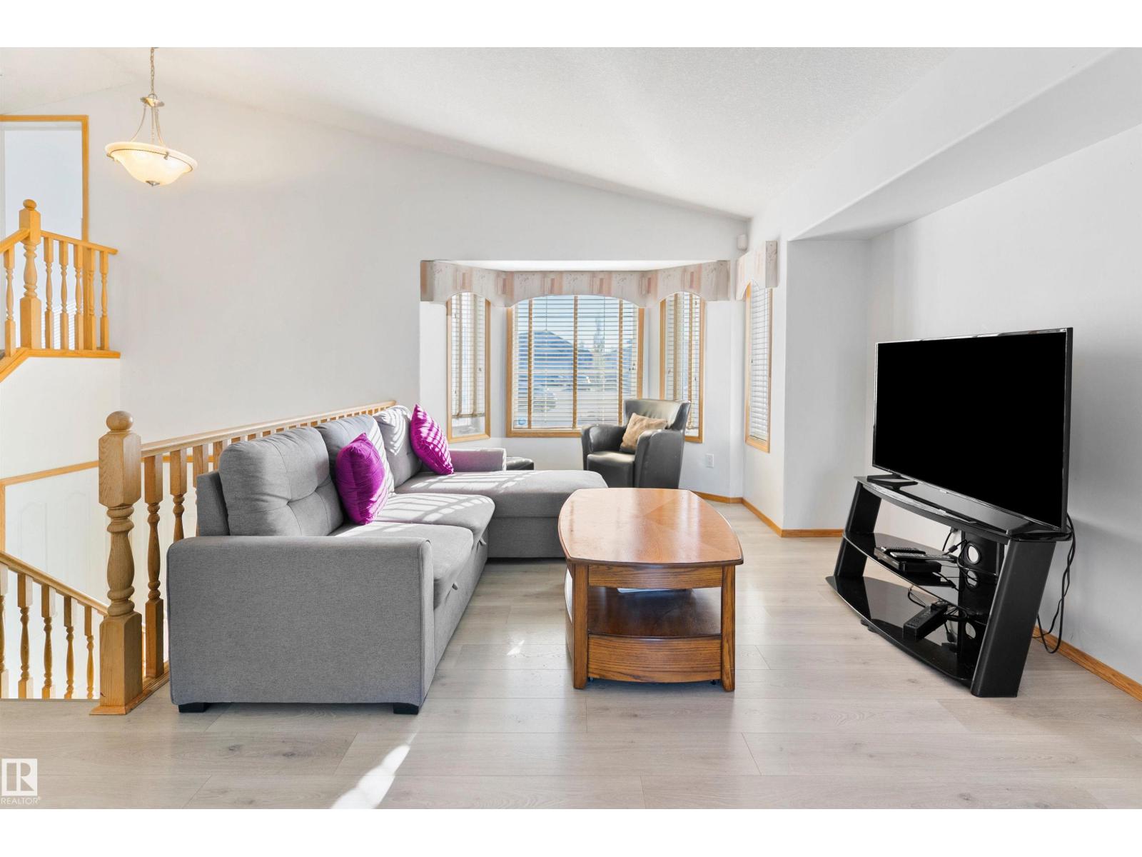 8010 166A AV NW