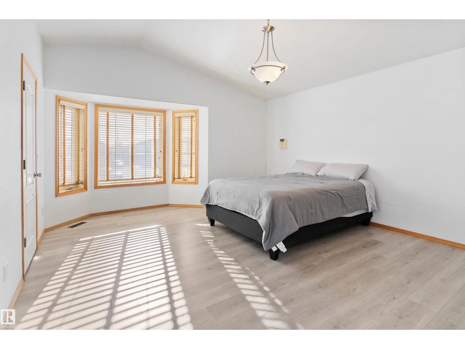 8010 166A AV NW