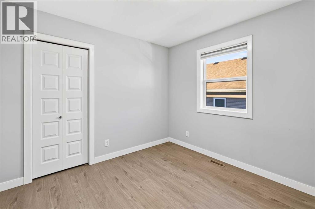 10 Travis Close
