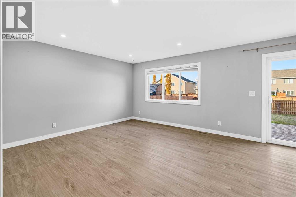 10 Travis Close