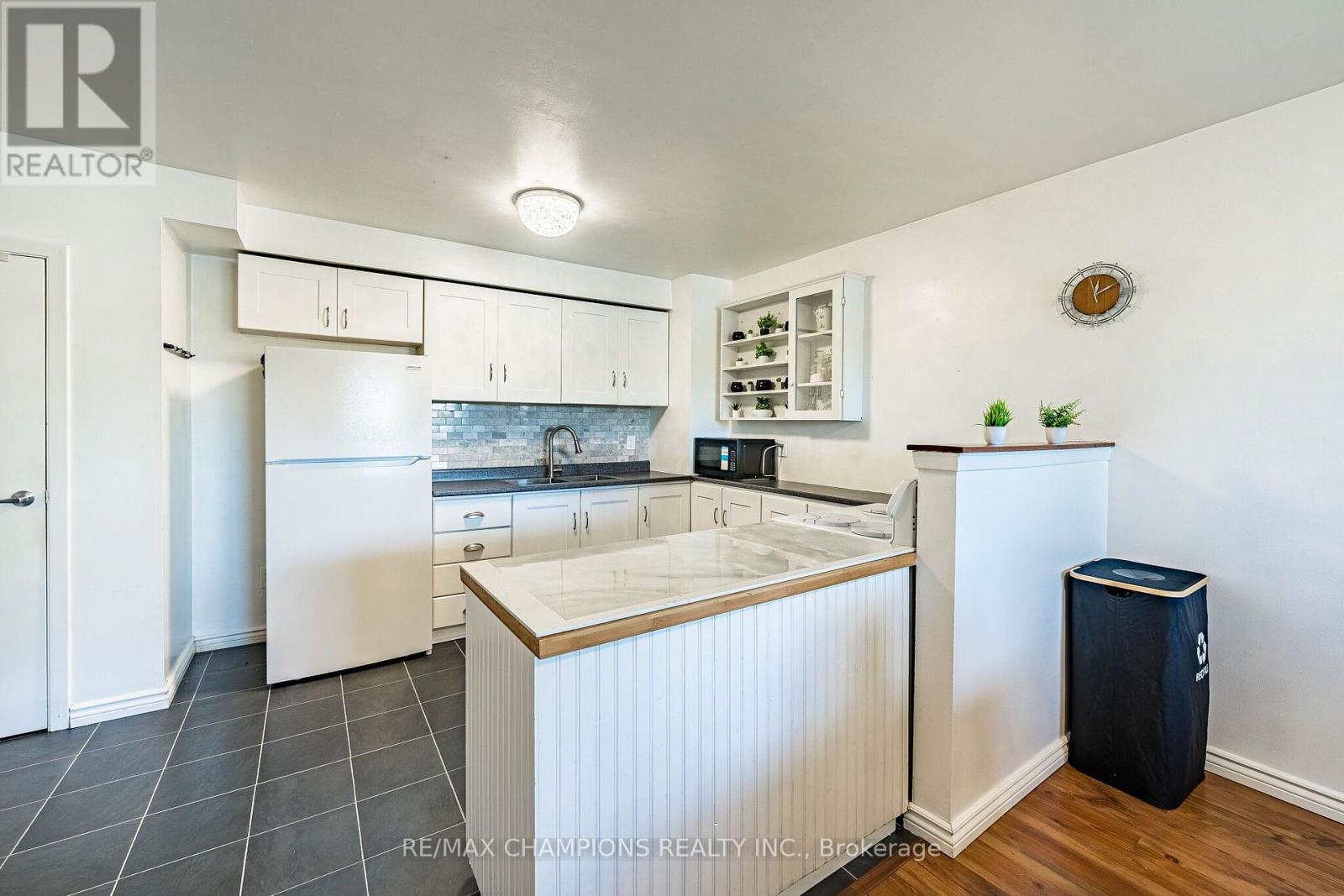 17 - 925 Bayly Street, Pickering, Ontario  L1W 1L4 - Photo 8 - E14113424