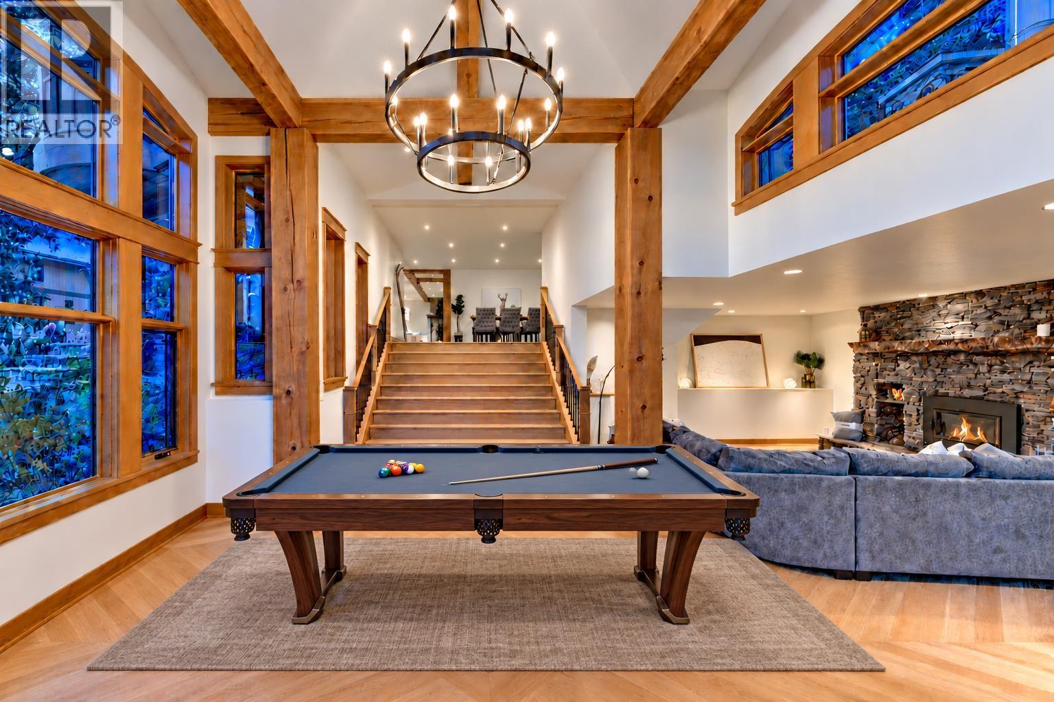 8348 MOUNTAIN VIEW DRIVE