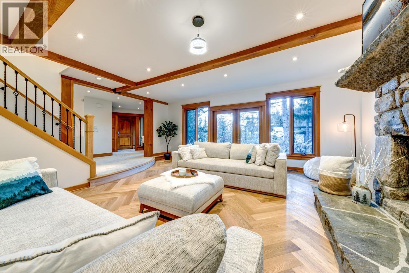 8348 MOUNTAIN VIEW DRIVE