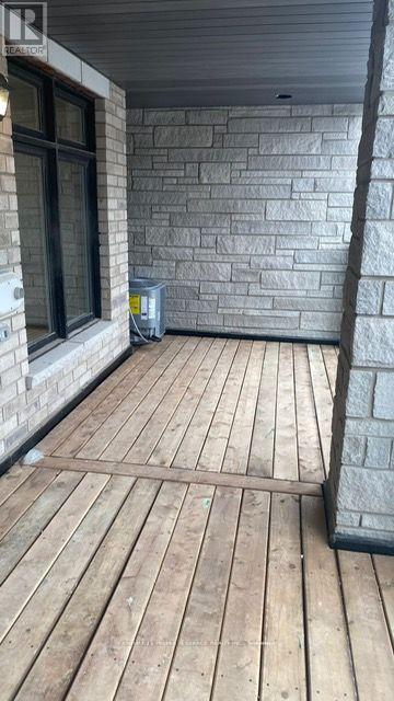 1555 Moonseed Place, Milton, Ontario  L9E 1V4 - Photo 3 - W14113394