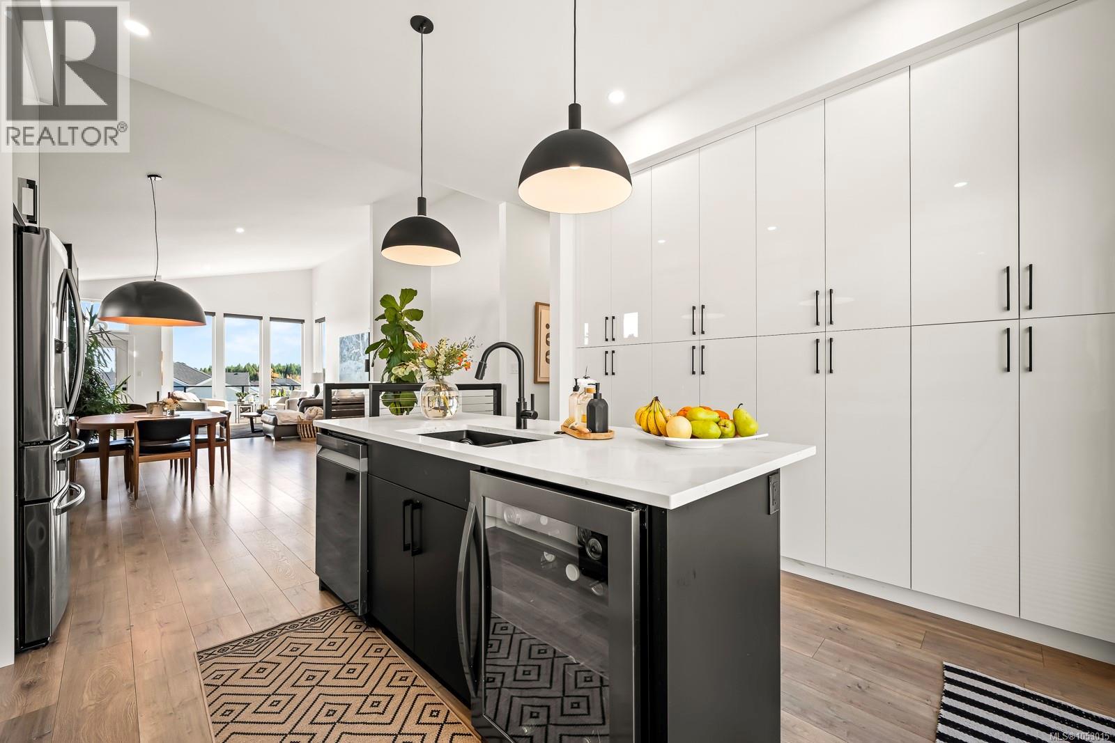 3376 Eagleview Cres