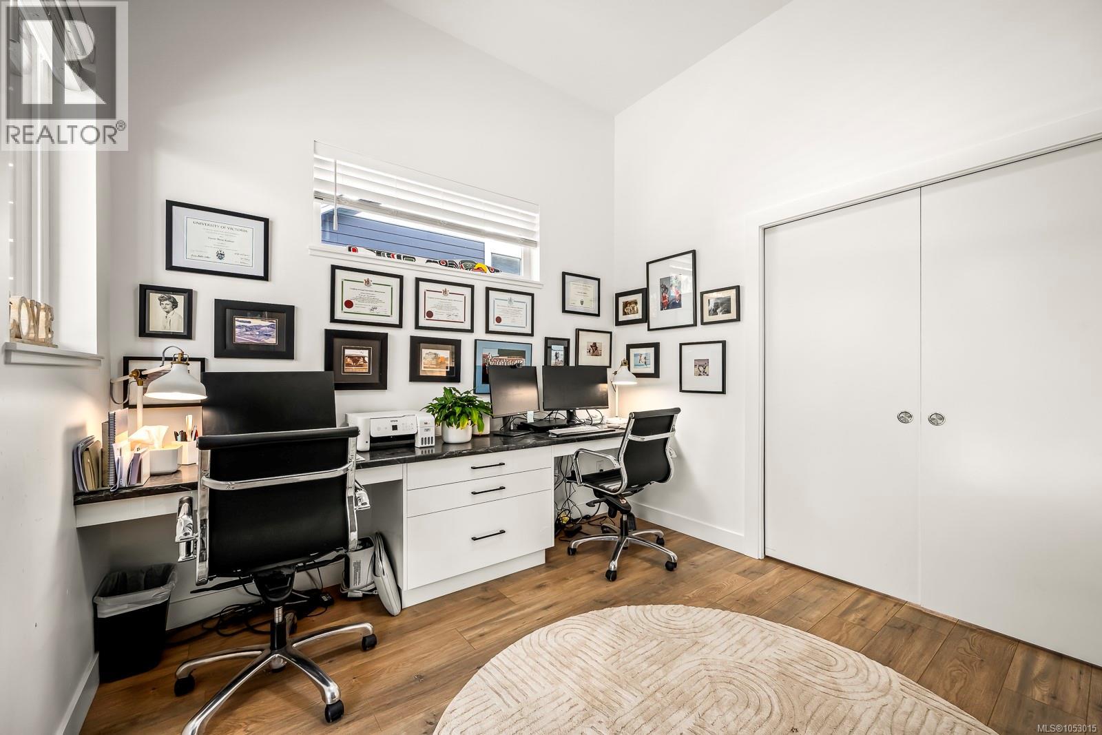 3376 Eagleview Cres