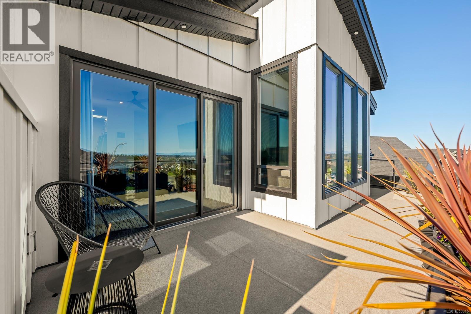 3376 Eagleview Cres