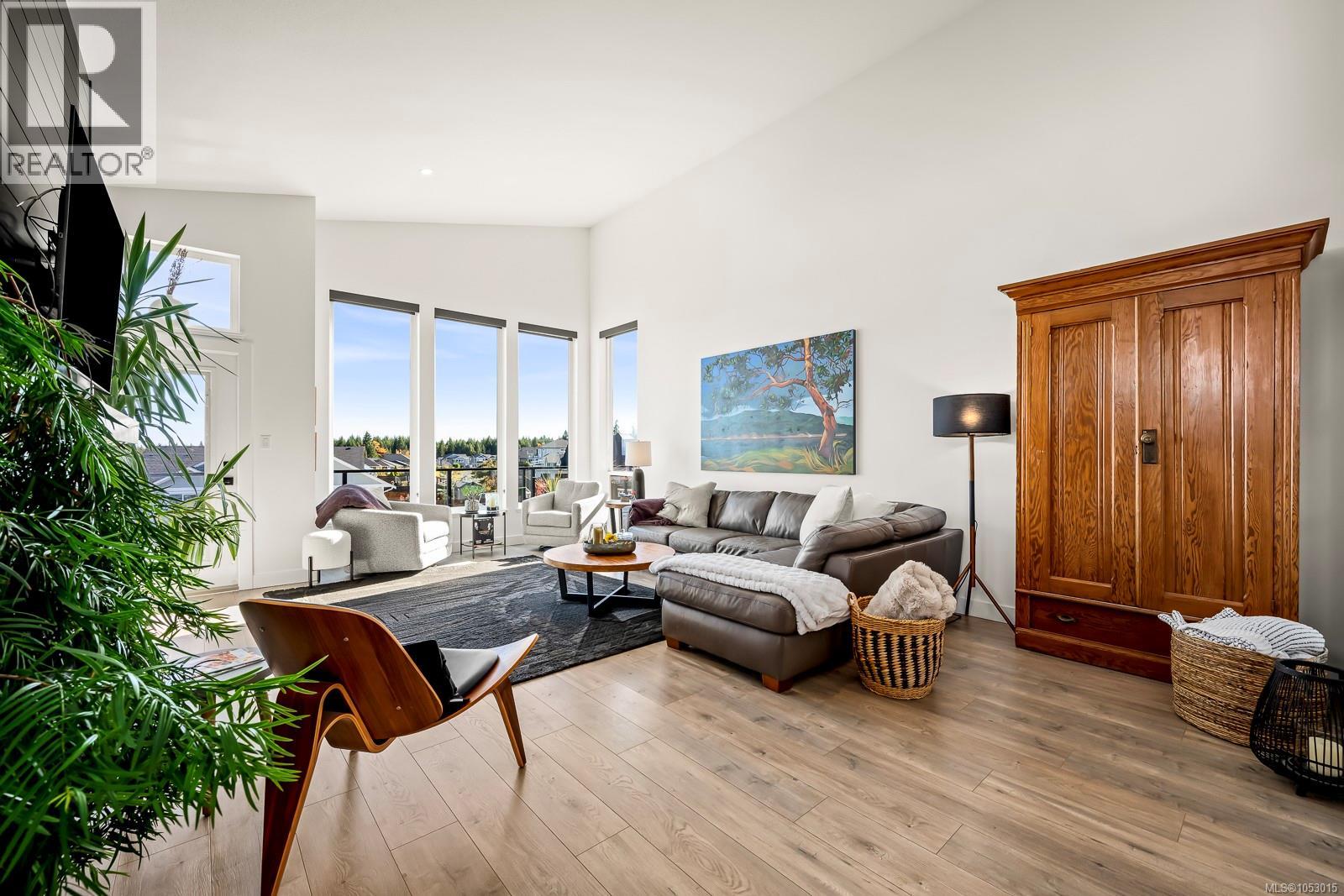 3376 Eagleview Cres