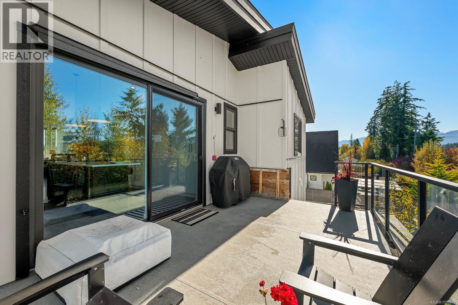 3376 Eagleview Cres