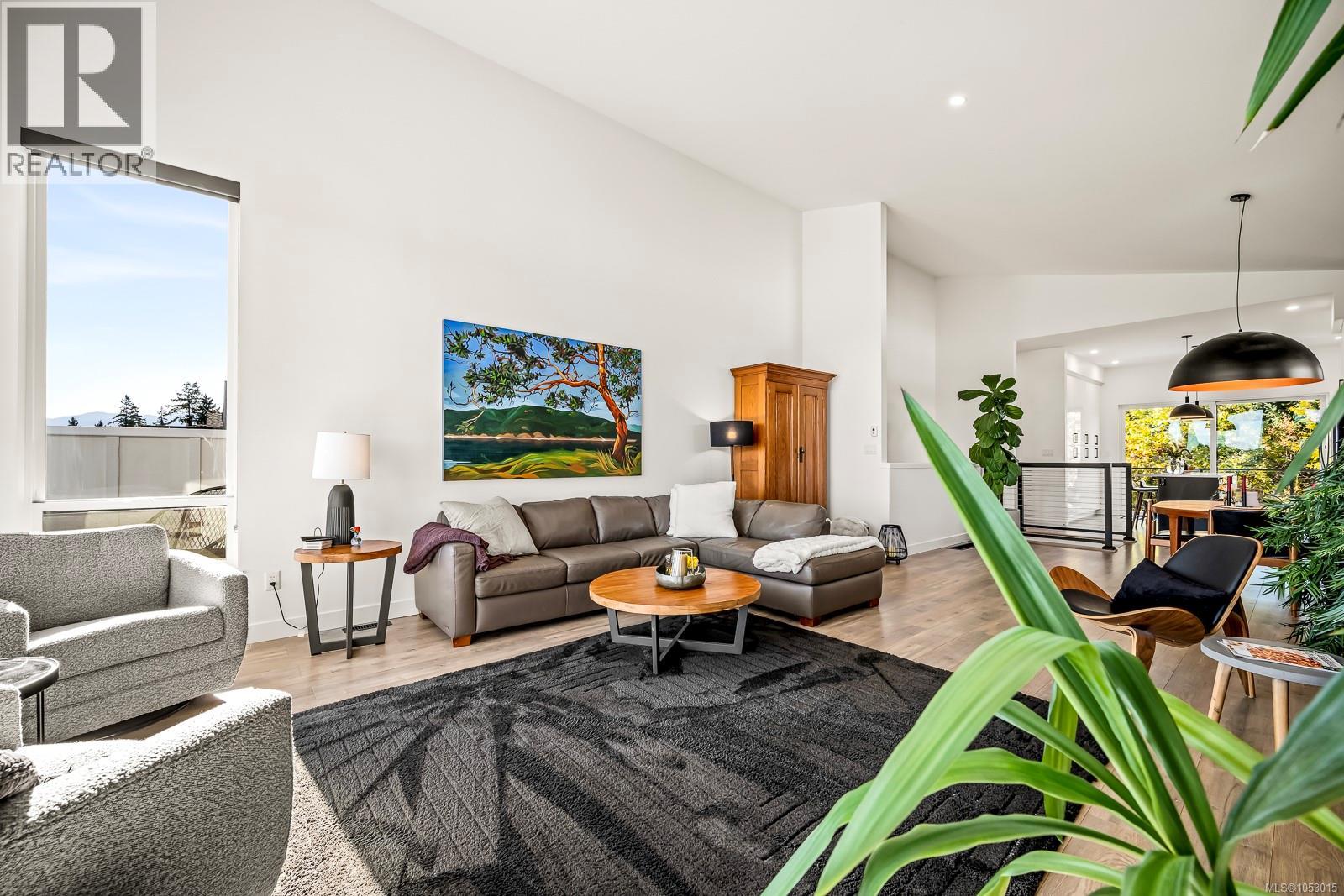 3376 Eagleview Cres