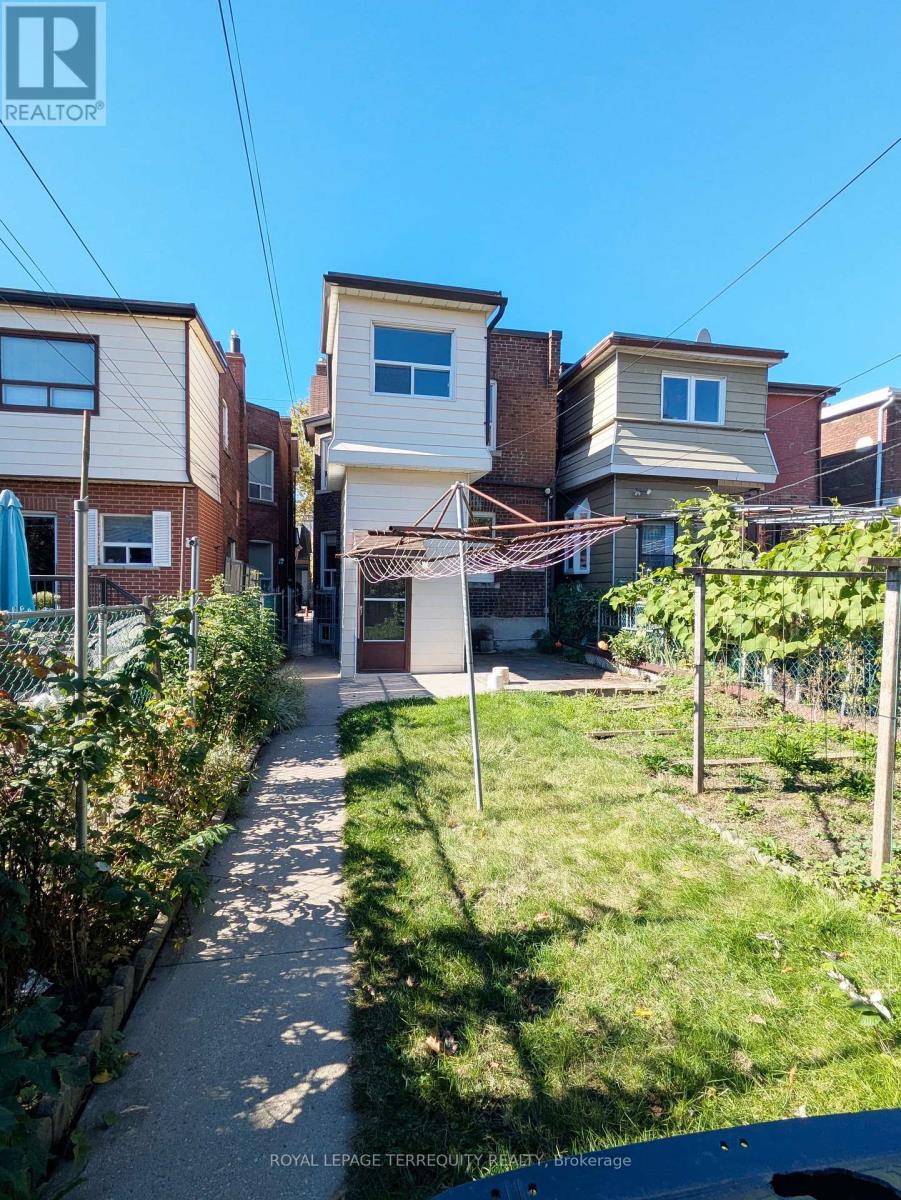831 Shaw Street, Toronto, Ontario  M6G 3L9 - Photo 30 - W14108272