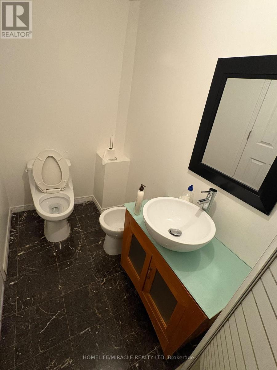 8 Quitebrook Crescent, Toronto, Ontario  M1X 2B2 - Photo 9 - E14113486