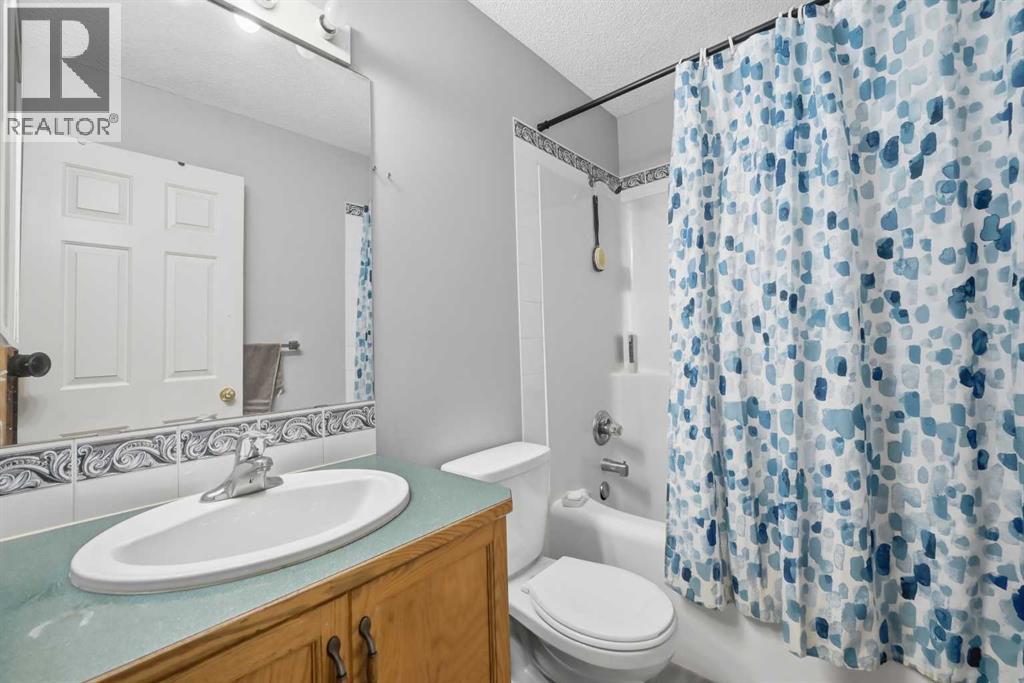 36 Martin Crossing Manor NE