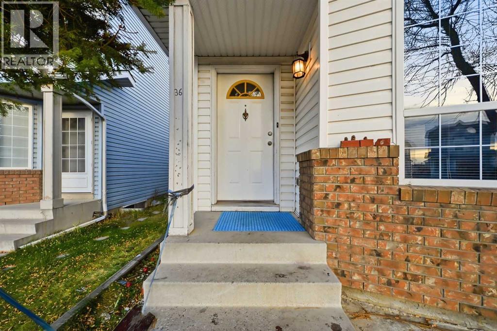36 Martin Crossing Manor NE