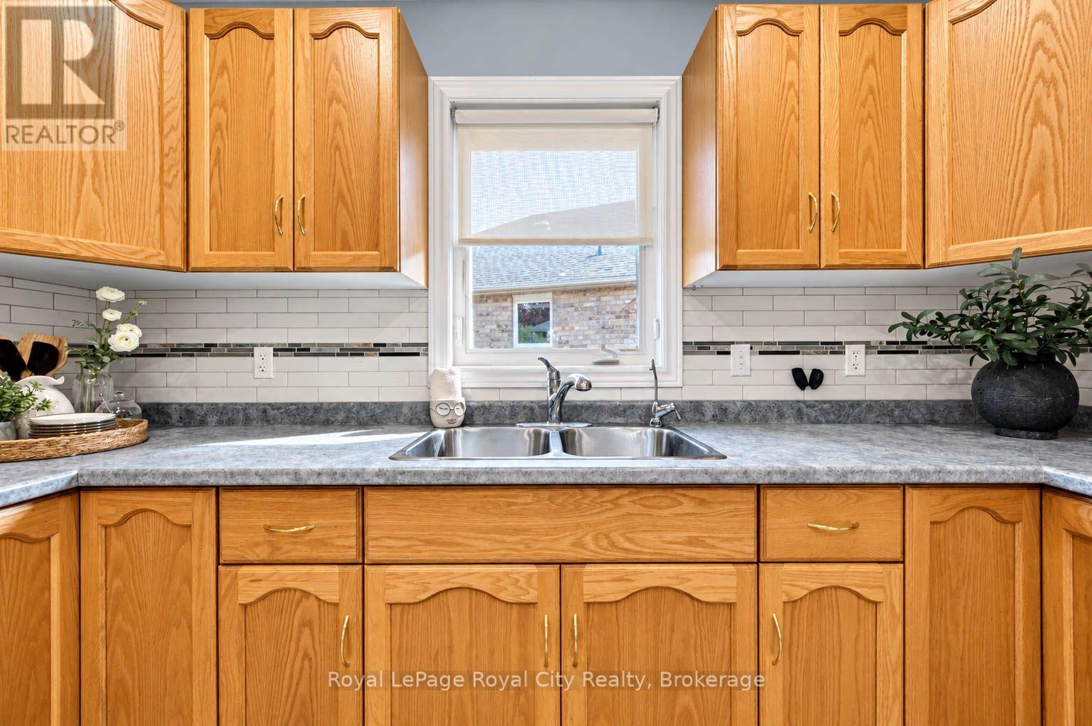 91 Harper Crescent, Centre Wellington, Ontario  N1M 3W1 - Photo 13 - X14113468