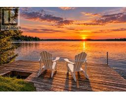 31 HILLCREST AVENUE, Kawartha Lakes, Ontario