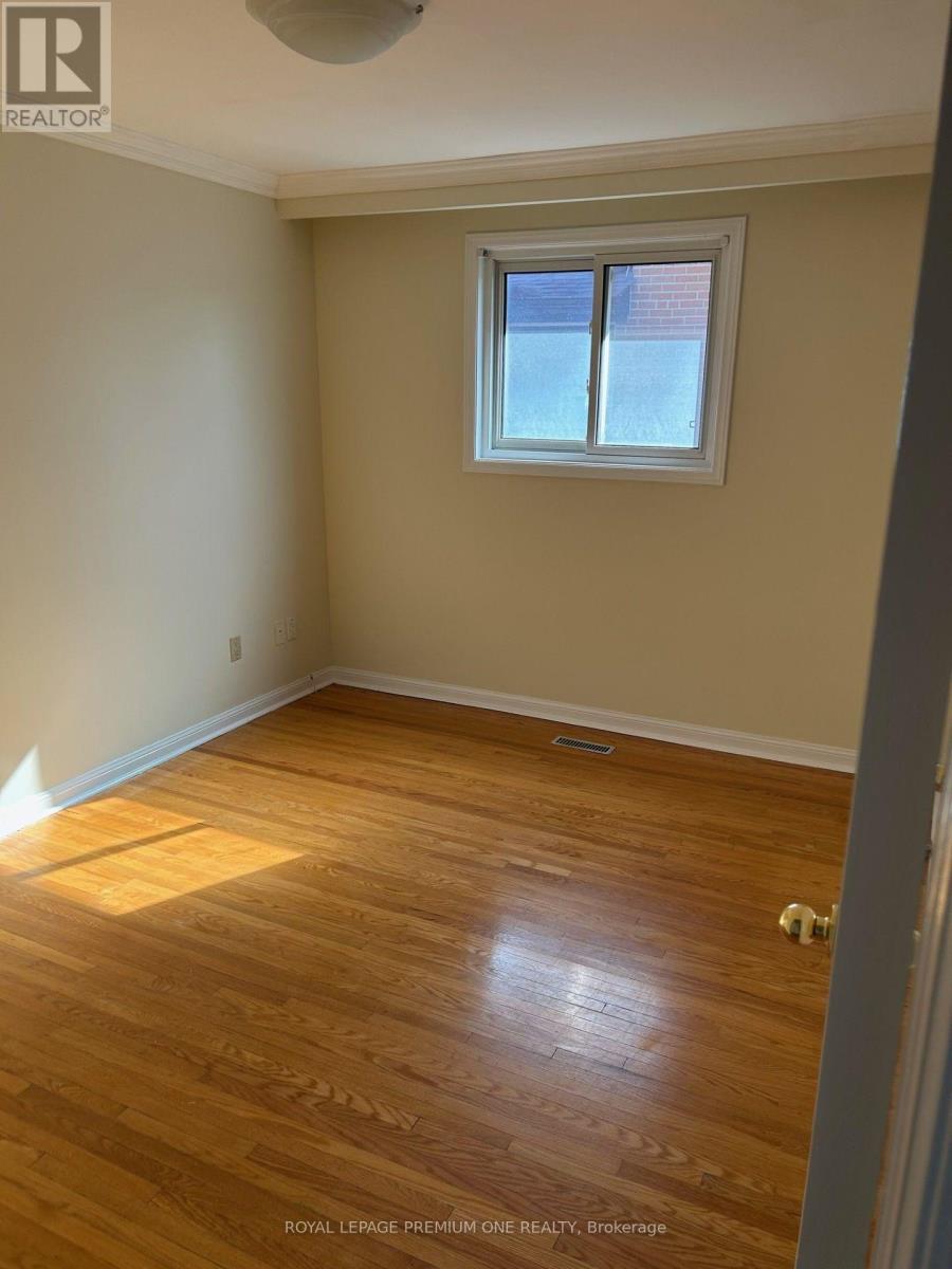 36 Windsor Road, Toronto, Ontario  M9R 3G4 - Photo 10 - W14113464