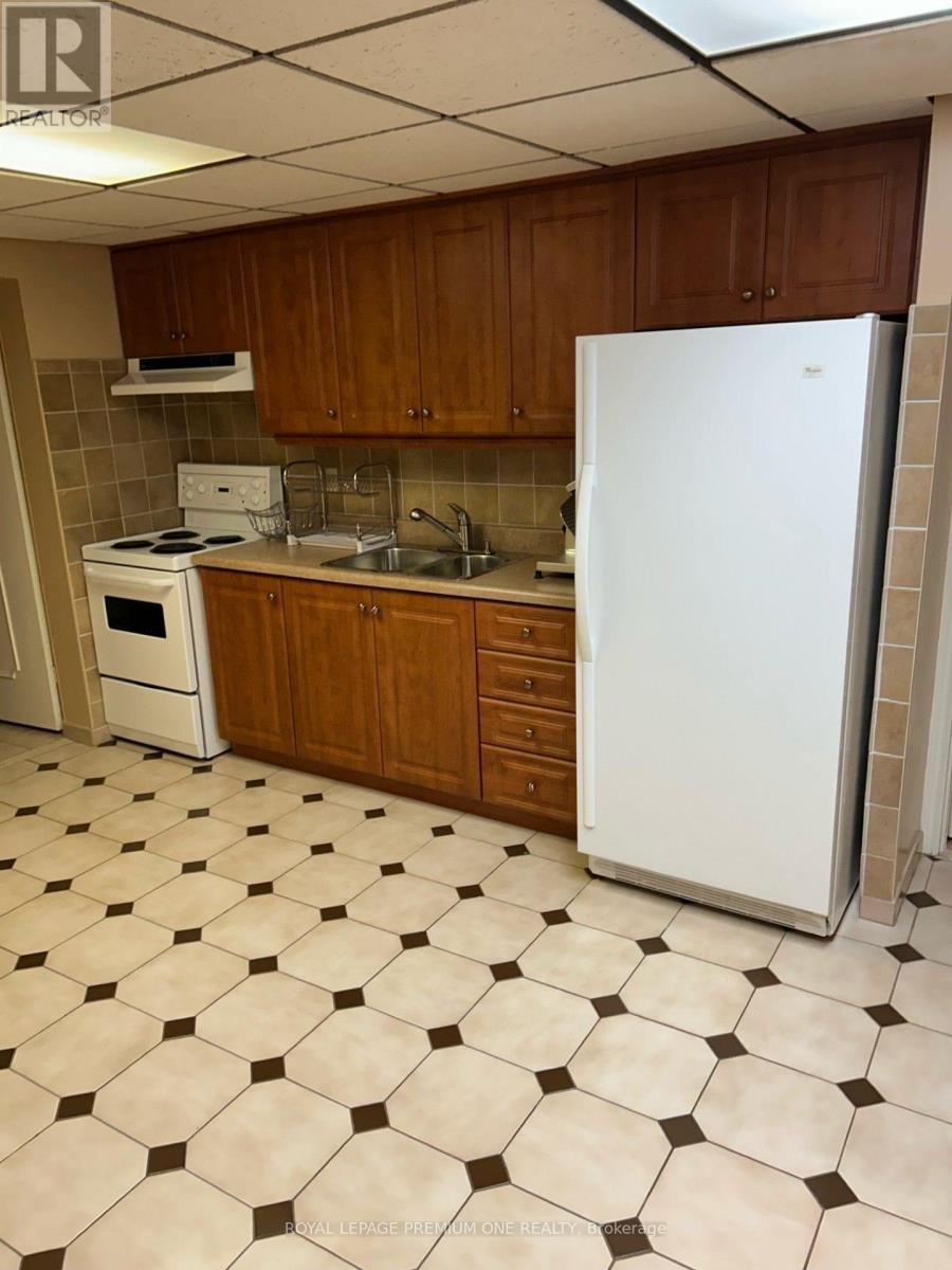 36 Windsor Road, Toronto, Ontario  M9R 3G4 - Photo 26 - W14113464