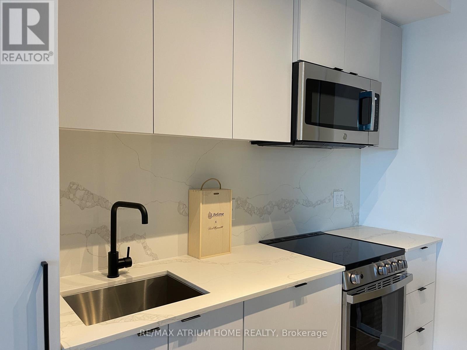 630 - 285 Dufferin Street W, Toronto, Ontario  M6K 0J2 - Photo 2 - W14113466