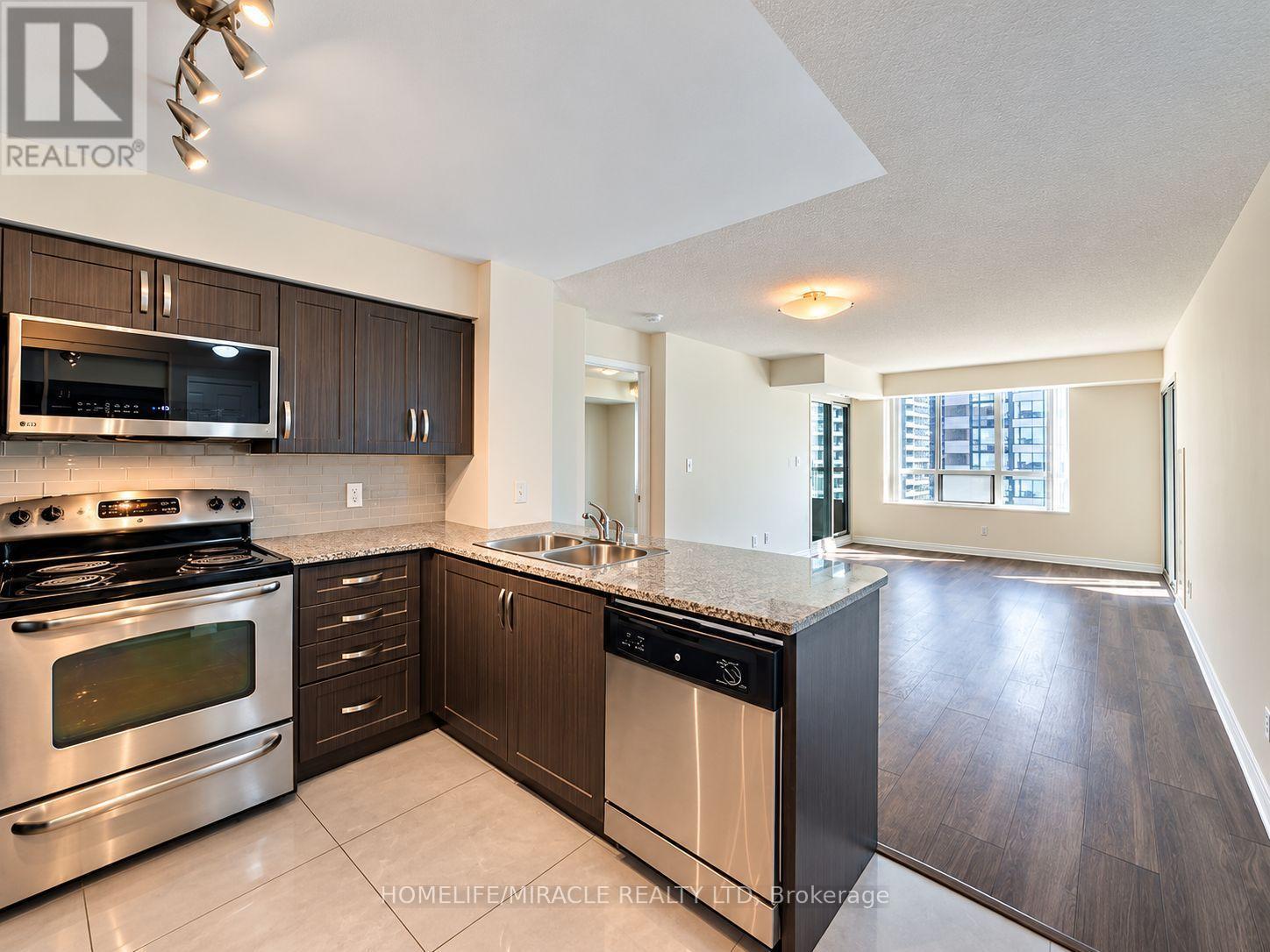 1510 - 335 Rathburn Road W, Mississauga (City Centre), Ontario  L5B 0C8 - Photo 8 - W14113480