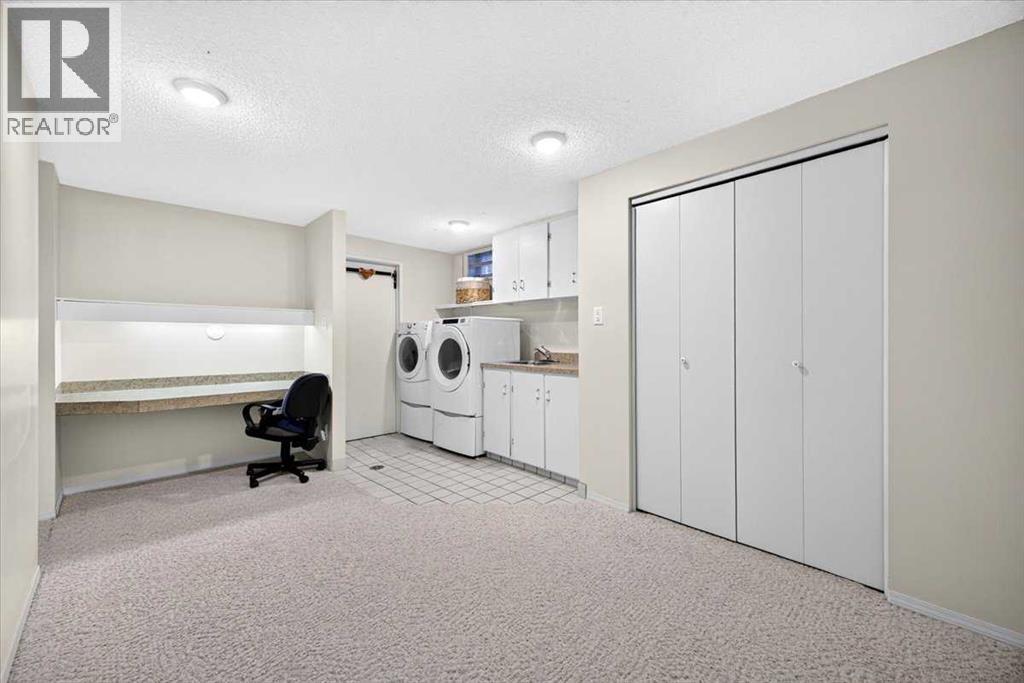 36 Lake Lucerne Close SE, Calgary, Alberta  T2J 3H8 - Photo 27 - A2352628