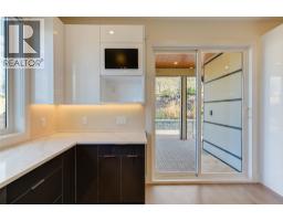 5084 Twinflower Crescent, Kelowna, British Columbia V1W 5L8 - Photo 4 - 10403413