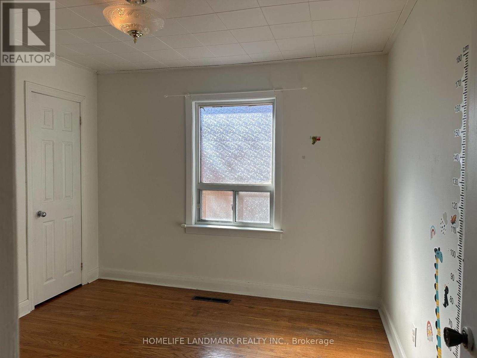 29 Nipigon Avenue, Toronto, Ontario  M2M 2V7 - Photo 8 - C14093984