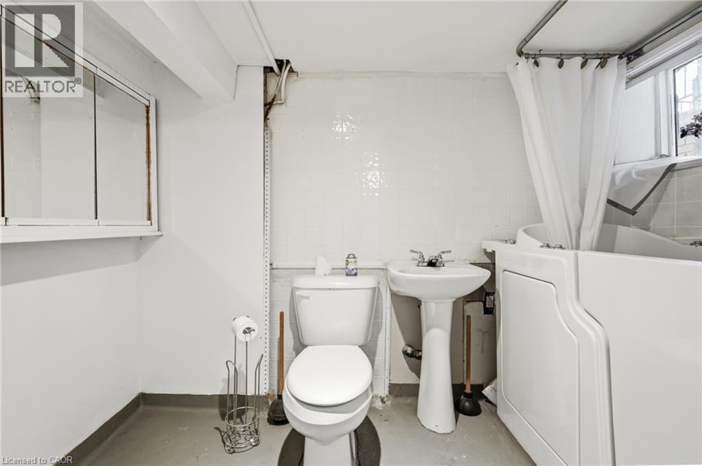 26 Sherman Avenue N, Hamilton, Ontario  L8L 6L8 - Photo 18 - 40873353