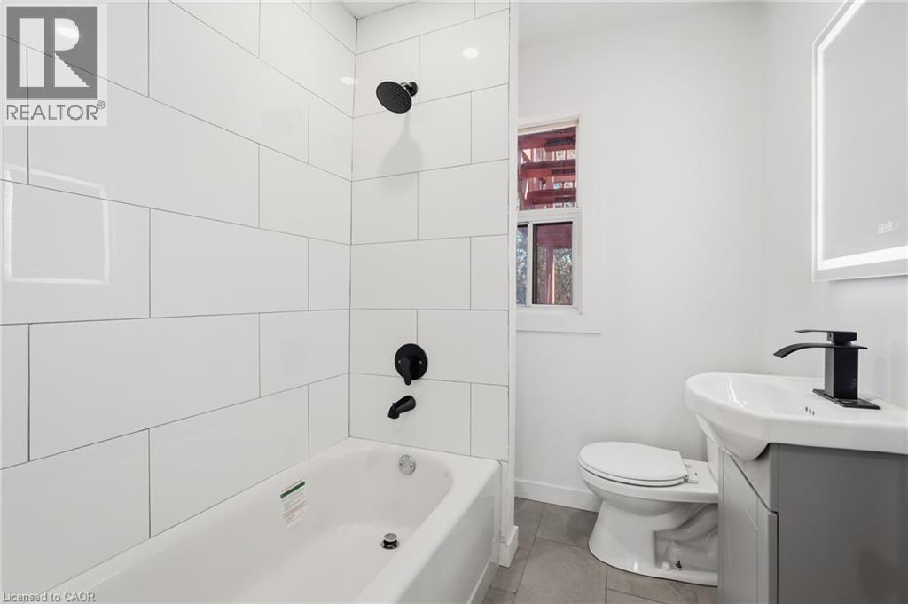 26 Sherman Avenue N, Hamilton, Ontario  L8L 6L8 - Photo 31 - 40873353