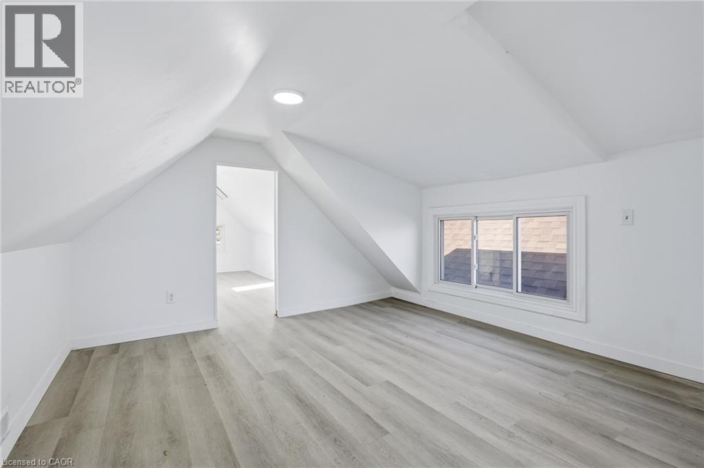 26 Sherman Avenue N, Hamilton, Ontario  L8L 6L8 - Photo 36 - 40873353