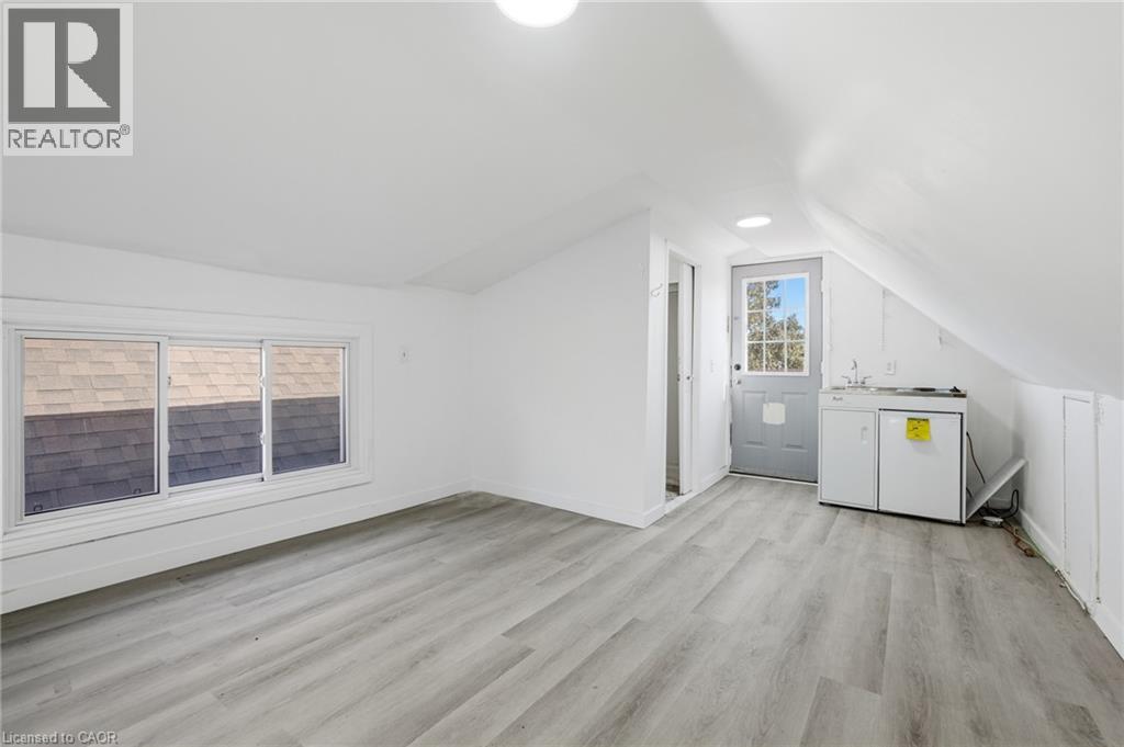 26 Sherman Avenue N, Hamilton, Ontario  L8L 6L8 - Photo 35 - 40871457